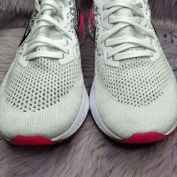 Nike Epic React Flyknit Running Sneakers Womens Size 9.5 White Pink BQ8927-103 - Picture 4 of 8